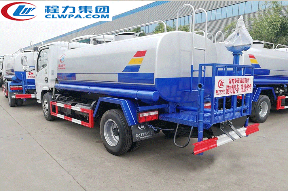 东风5方洒水车01_08