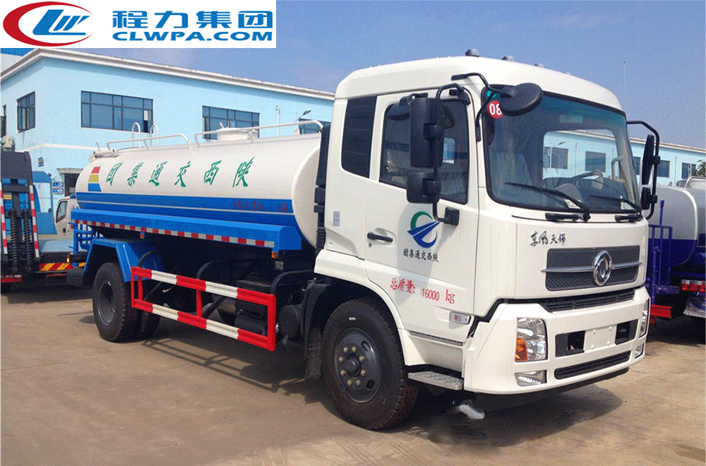 东风天锦12方洒水车_05