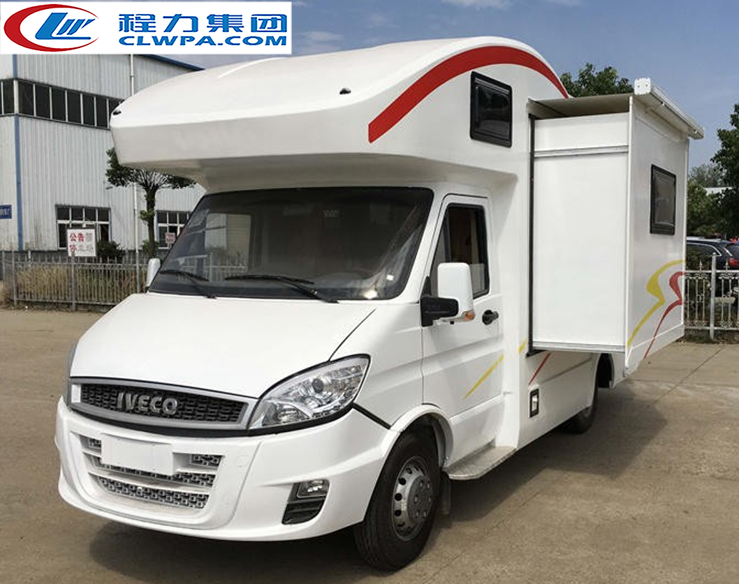 依维柯C型双拓展房车_06