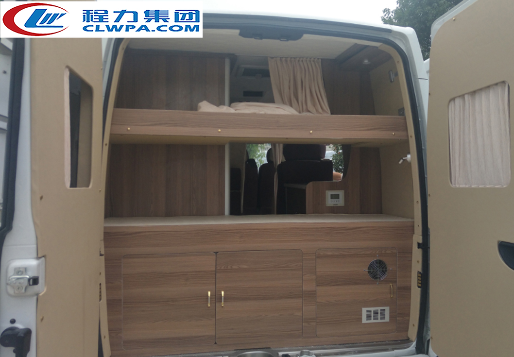 大通长轴高顶房车_12