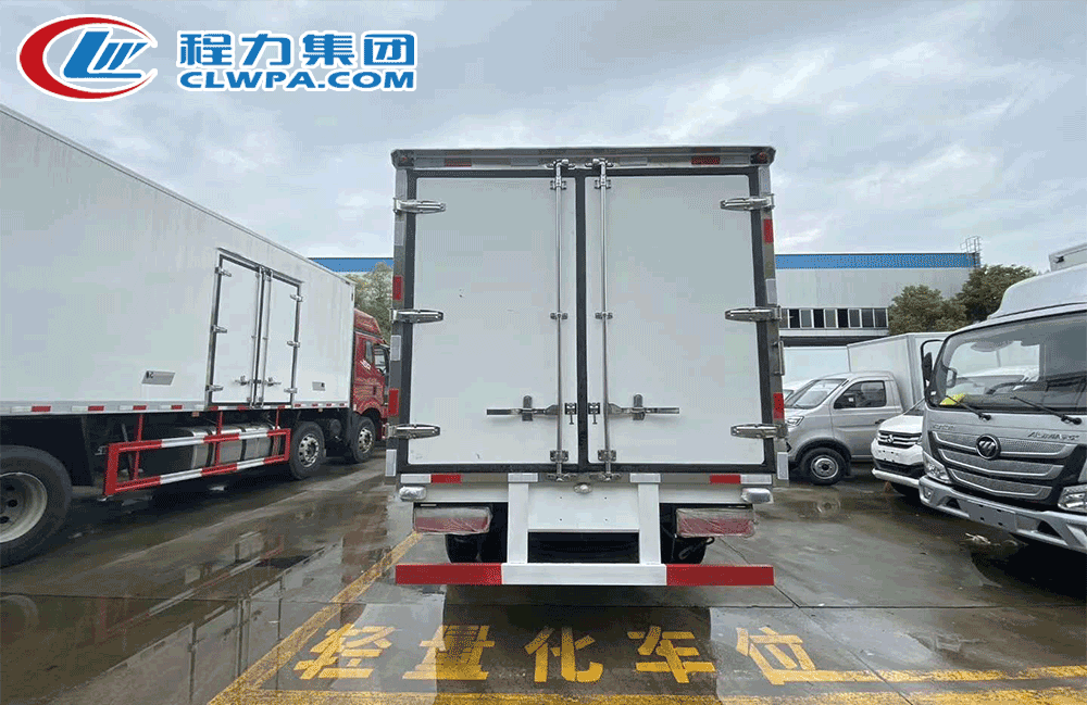 国六东风福瑞卡F6冷藏车_11