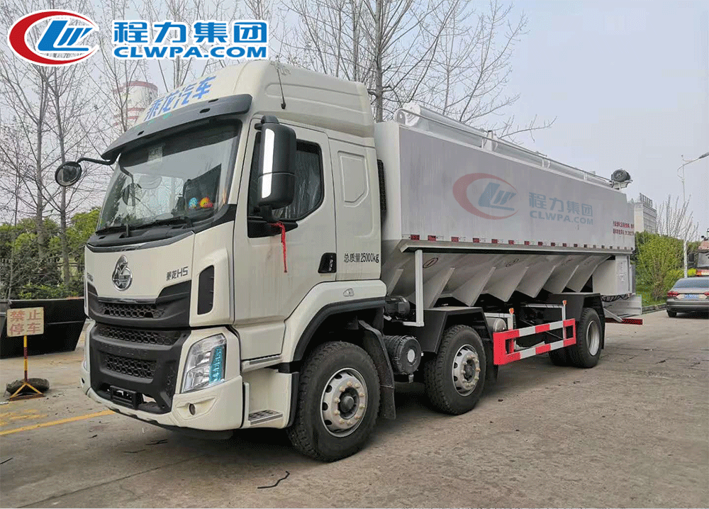 国六柳汽饲料运输车_07
