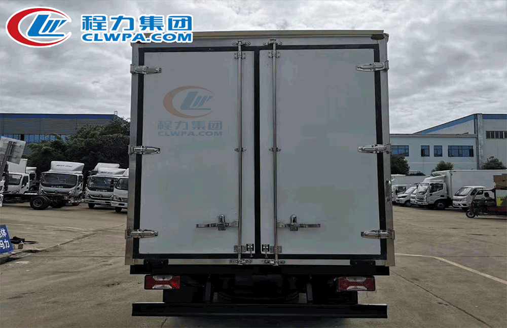 国六跃进自动档冷藏车_10