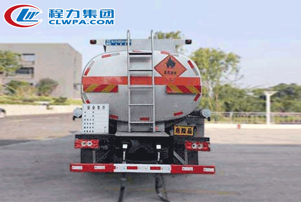 国六福田欧马可油罐车_10